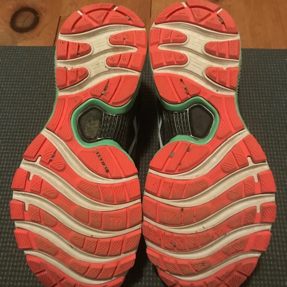 Asics Gel Nimbus running shoe - Picture 3 of 3